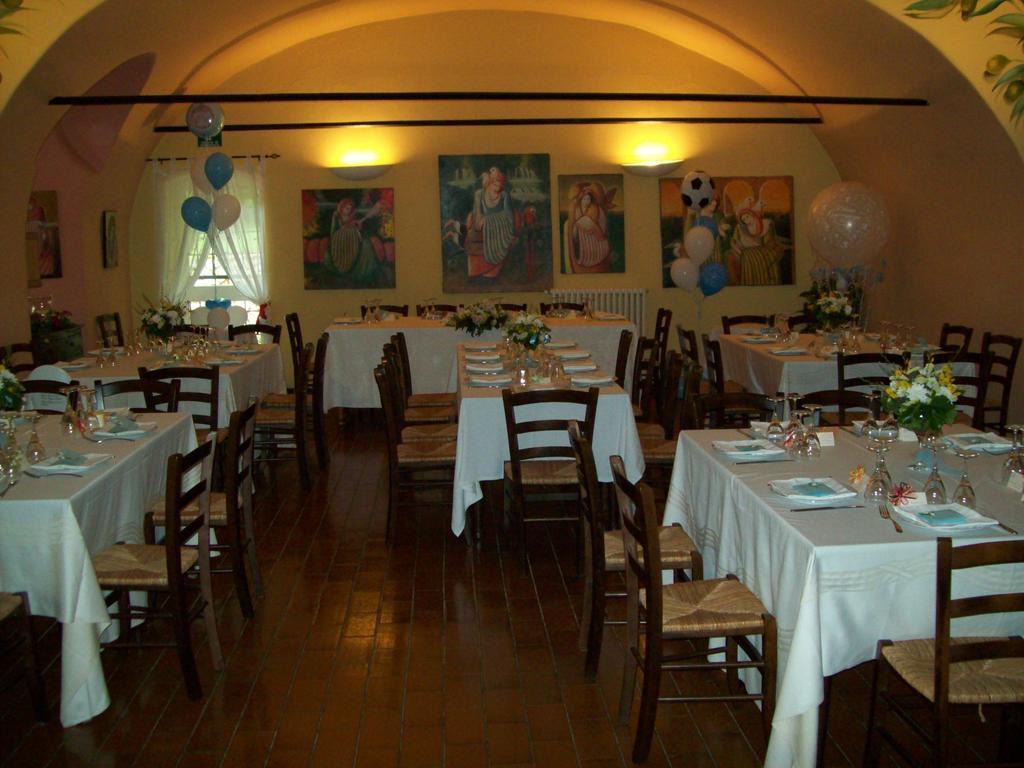 Gli Ulivi Bed & Breakfast Fosdinovo Exterior photo